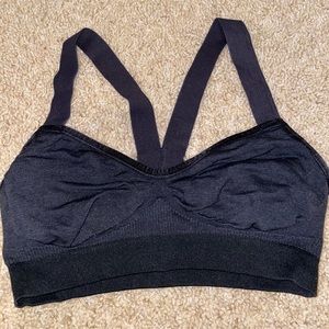 Black lulu sports bra!